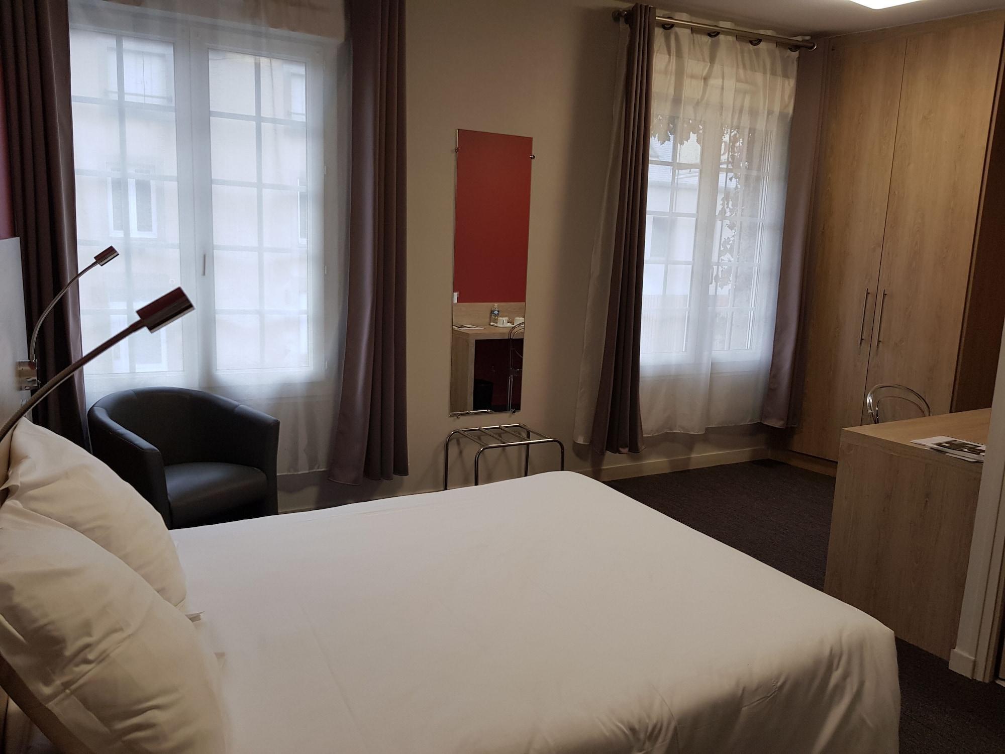 Logis Hotel A La Bonne Auberge Laval  Buitenkant foto