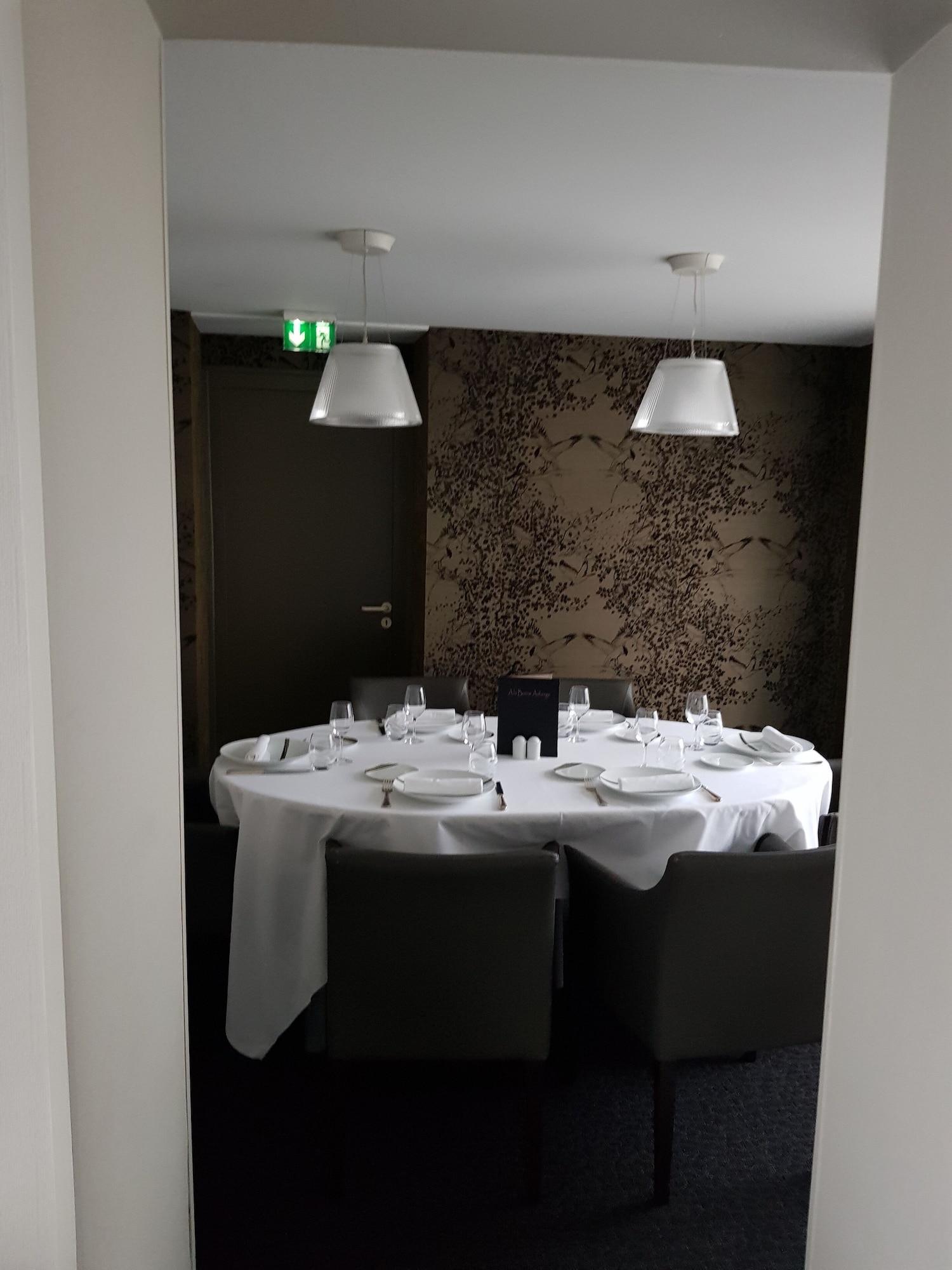 Logis Hotel A La Bonne Auberge Laval  Buitenkant foto